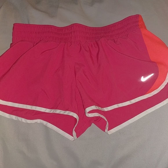 Nike Running Shorts - Picture 1 of 3